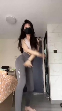 百度云 ️高端泄密流出宁波某艺校美女孟凡如与男友性爱自拍 视频 截图5