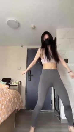 百度云 ️高端泄密流出宁波某艺校美女孟凡如与男友性爱自拍 视频 截图6