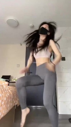 百度云 ️高端泄密流出宁波某艺校美女孟凡如与男友性爱自拍 视频 截图11