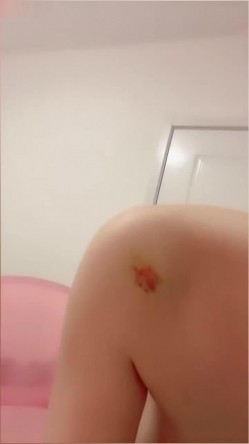 170模特嘉嘉诱惑特写自慰，高颜值白皙酮体，搔首弄姿很诱人 截图2