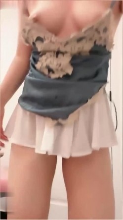 170模特嘉嘉诱惑特写自慰，高颜值白皙酮体，搔首弄姿很诱人 截图3