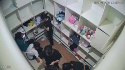舞蹈班《监控破解》偷拍多位美女学员后台换衣服 截图6