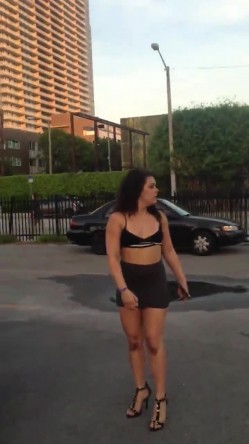 两位女汉子撕逼大战太猛了 亮点是两妹子都是真空 躺地上的妹子奶子真大BB还是无毛的 截图10
