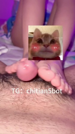 可盐可甜COS抽像女菩萨【池甜chitian1】纸飞机付费福利，各种露脸手口交性爱 截图11