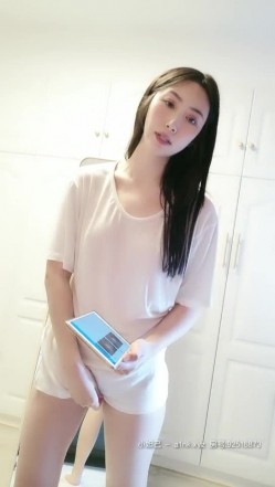 坐标杭州，5000一晚可约，【元气满满林志玲】极品女神，酸奶抠穴，跳蛋自慰，高颜值明星脸模特身材，娇喘声声让人酥麻不已真刺激 截图4