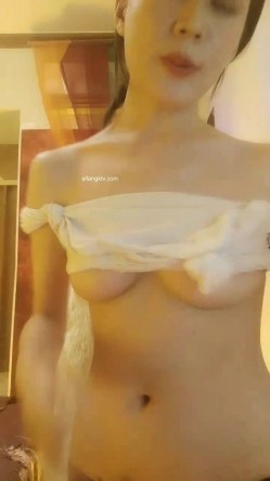 半糖高端女神！【【火乔】】各种自慰超诱惑10小时合集！模特女神，极品美女配上大黑牛，强烈推荐看看！ 截图3
