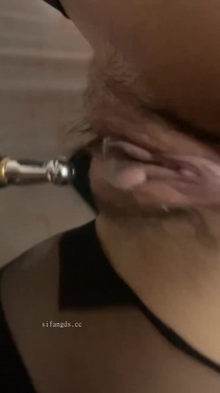 极品颜值大长腿舞蹈生与男友私密性爱啪啪流出，蜂腰翘臀大长腿御姐女神，人前高冷女神私下是大骚逼一个 截图10