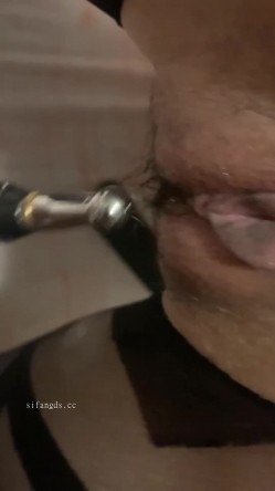 极品颜值大长腿舞蹈生与男友私密性爱啪啪流出，蜂腰翘臀大长腿御姐女神，人前高冷女神私下是大骚逼一个 截图11