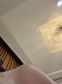 ️黑丝御姐【linjianvhai】极品网红脸御姐、长腿黑丝高跟职业装、自慰诱惑 截图15