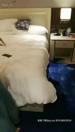 国产大制作级别 七个女神并排在沙发上 床上各种互摸跳蛋自慰互舔 有几个身材真的极品 像模特儿自称空姐 截图10