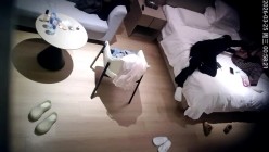 天眼酒店高清偷拍连续几天入住年轻情侣网红级别小仙女被健硕男友扣逼操了几次 截图5