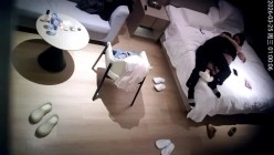 天眼酒店高清偷拍连续几天入住年轻情侣网红级别小仙女被健硕男友扣逼操了几次 截图6