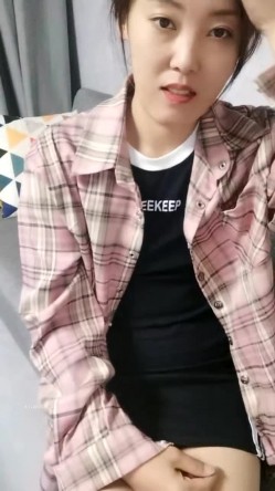 极品人妻！刺激，【放肆的小水娃】，真实良家，标准的贤妻良母，厨房搔首弄姿 截图5