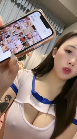你的心肝脾肺肾 ️极品清纯空姐，就这身姿，放在飞机上要电死多少人，那对大奶子要胸死多少游客，抵挡不住！ 截图6