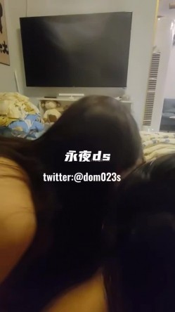 SM顶级调教大神【永夜DOM】圈养各种妹子多种刺激玩法，各种啪啪调教露脸高颜反差婊，纯纯人形小母狗 截图9