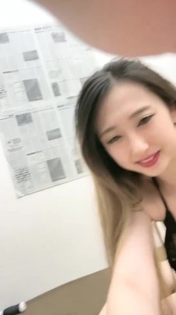 新晋极品女神降临【日本丽央】清纯校花 激情3P 模特身材明星脸 无毛白虎 啪啪暴插 刺激劲爆 截图6
