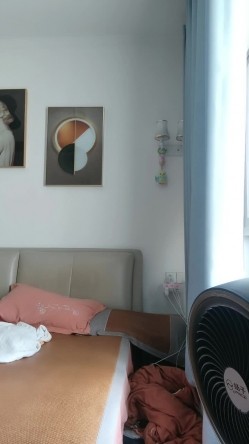 哺乳期良家小奶妈一个人在家奶完孩子陪狼友发骚，全程露脸美美哒淫声荡语互动撩骚，脱光了揉奶玩逼挤奶水 截图2