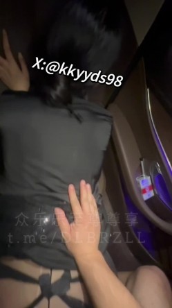 推特原创博主 KK[kkyyds98]极品肥臀女主完美大屁股黑丝车震 截图14