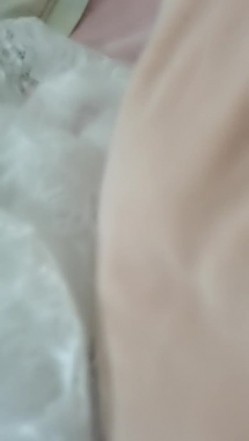 性感的妞妞奶子上的骚蝴蝶跟大哥激情啪啪，深喉口交被大哥各种姿势爆草抽插叫声骚浪，最后直接口爆吞精真骚 截图4