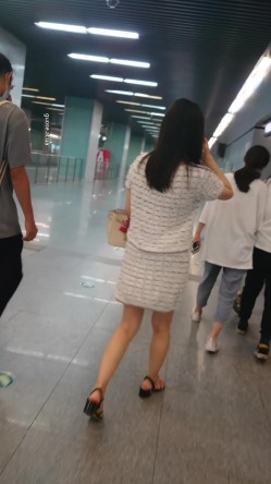 【精品CD ️推荐】魔手 外购 清纯小靓妹全记录2（T-back勒进黑木耳）（含诱惑丝系列）横竖双版 截图1