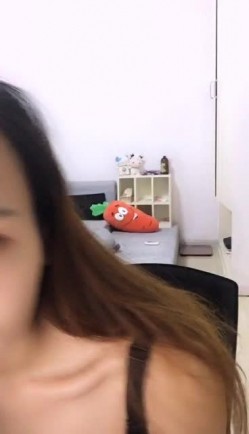 唯美视讯692—超正美妞自拍视讯大奶饥渴鲍鱼玩具自慰爽到淫水喷射 截图15