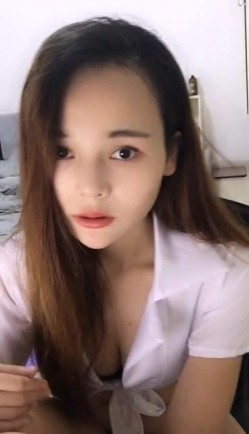 唯美视讯692—超正美妞自拍视讯大奶饥渴鲍鱼玩具自慰爽到淫水喷射 截图16