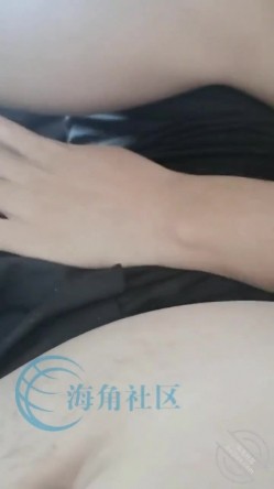 乱伦大神【梦想是母姨双飞】，和小姨在车上互摸福利 截图10