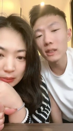 真是恩爱的一对啊，【情侣】【胸怀碧水】（10天）合集，御姐与骚男天天做爱 ，良家风格，浓情蜜意 截图4