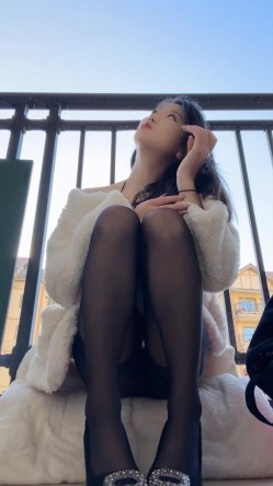 【葡萄小野猫】公园露出跳蛋直播 大长腿美女公园露出自慰阳台大秀喷水金主刷礼物震动跳蛋瞬间高潮 截图14