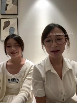 ️清纯主播【202509yoyo】表姐带着表妹下海直播、在线教口活、练习做爱姿势 截图10