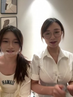 ️清纯主播【202509yoyo】表姐带着表妹下海直播、在线教口活、练习做爱姿势 截图11