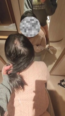 百人斩泡良大神，【苏北第一深情】，22年操的01年小母狗，广州超级富婆，很骚很容易尿床 截图3