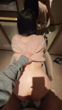 百人斩泡良大神，【苏北第一深情】，22年操的01年小母狗，广州超级富婆，很骚很容易尿床 截图12