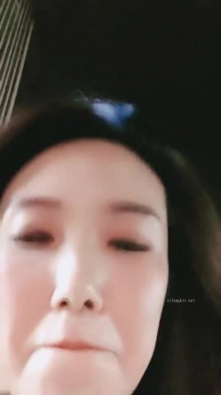 甜美女神，【紫涵姐姐】，约粉吃夜宵，沟通完感情后，开房内射，再去会所聊一聊小哥哥，这娘们真会玩 截图3