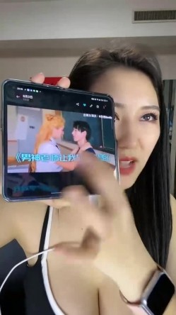 赵丽颖、杨幂的裸体，真正的网红，刚出狱又开始脱了，【沈樵小朋友】，真演员，拍过不少片子，胸大人骚很会撩！ 截图10