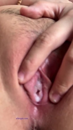 推特G杯巨乳，身材巨完美，福利姬【小鱼xiaoyu_tvt】千元定制，裸舞，自慰，刷奶顶胯，高撸点挑逗 截图14
