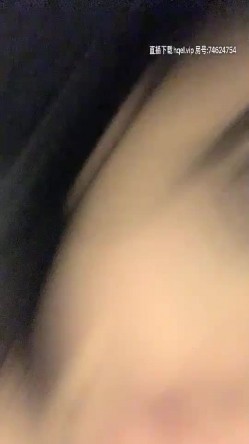 大奶妹子和炮友啪啪深喉口交乳交舔弄，大屁股上位骑乘前后蠕动，后入猛操高潮射精非常诱人 截图2