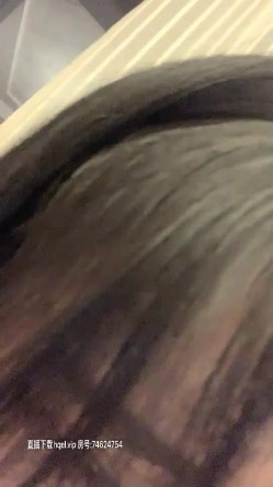 大奶妹子和炮友啪啪深喉口交乳交舔弄，大屁股上位骑乘前后蠕动，后入猛操高潮射精非常诱人 截图16