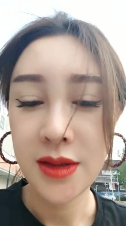 杭州美少妇，【少妇可同城可空降】，首次带跳蛋逛商场，玩得好刺激湿了一大片，回家赶紧无套内射满足以下 截图2