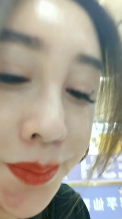 杭州美少妇，【少妇可同城可空降】，首次带跳蛋逛商场，玩得好刺激湿了一大片，回家赶紧无套内射满足以下 截图9