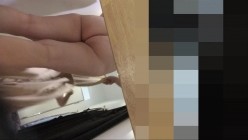 【精品偷拍】国内商场试衣间偷拍疑似被妹子发现7V 截图3