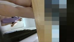 【精品偷拍】国内商场试衣间偷拍疑似被妹子发现7V 截图9