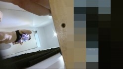 【精品偷拍】国内商场试衣间偷拍疑似被妹子发现7V 截图16