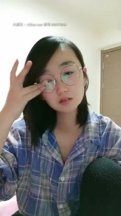 【研究生无奈】学霸下海历程13天全收录，理科学霸，从网贷的漩涡，到卖肉的泥潭，讲述跟前男友的性爱，从最初的拘谨到黑牛道具都精通 截图5