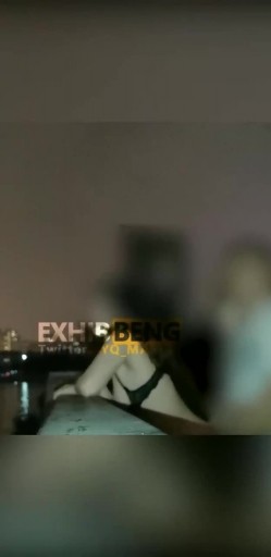 顶级核弹！推特极品颜值尤物 Exhib 绝美女神都是有钱人玩的私人宠物 完美整理户外露出篇2V1 截图6