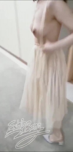 顶级核弹！推特极品颜值尤物 Exhib 绝美女神都是有钱人玩的私人宠物 完美整理户外露出篇2V1 截图12