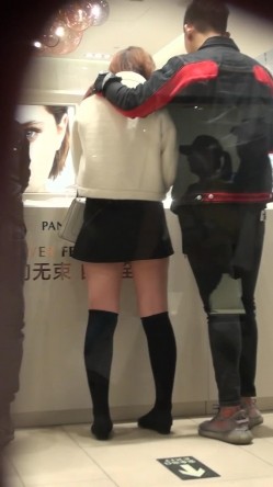 【海阔天空系列CD第1季】极品高颜值时尚小姐姐骚丁，JK少女街头扭屁股[高清无水原档]10V 截图13