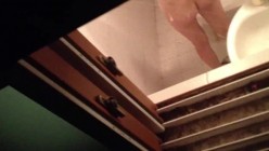 浴室偷拍 翰林大学寝室扒窗冒死偷拍多位女生洗澡 怼脸拍被发现吓的惊花失色 雪白大奶子真是刺激 截图14