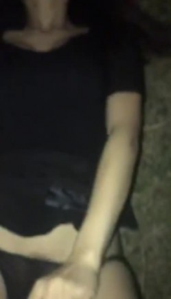 夜晚强奸，强拉小妹妹进小树林，强上。’啊啊，不要，救命，我怕，别杀我‘，别叫了，30秒射男，丢脸！ 截图10