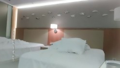探花朗李寻欢_深夜苗条大长腿外围小姐姐，温柔甜美上位骑坐后入抽插呻吟娇喘 截图2
